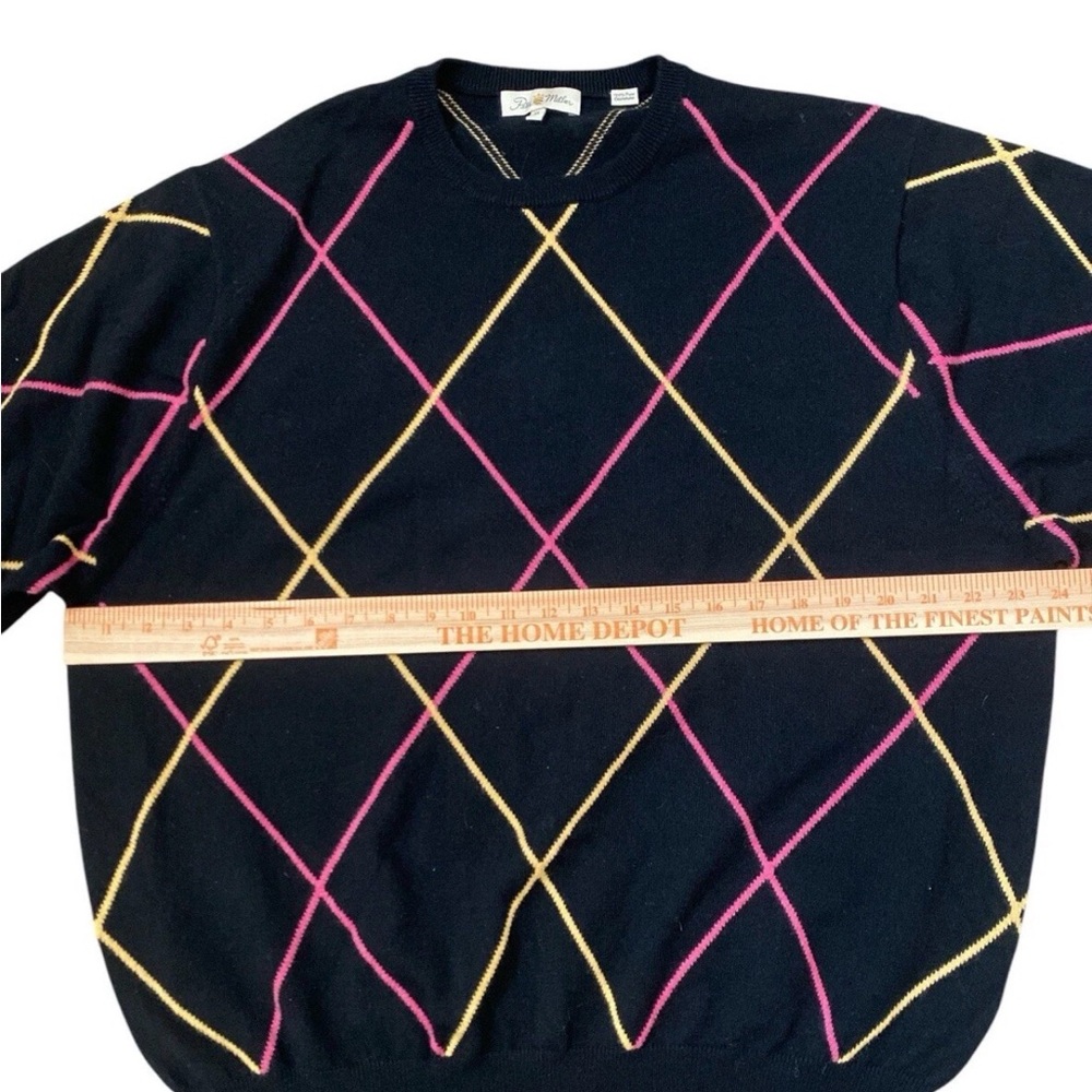 Peter Millar Cashmere Black and Pink Argyle Crewneck Sweater - Picture 3 of 6